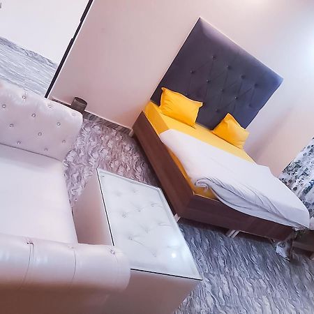 Roomshala 110 Hotel Mulaqaat - Shiv Nadar University Dadri Eksteriør bilde