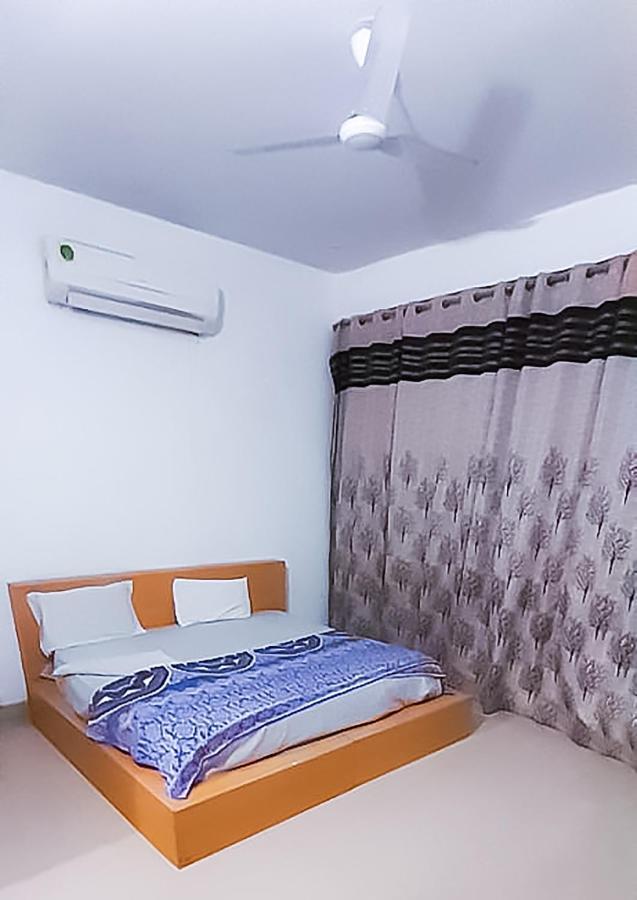Roomshala 110 Hotel Mulaqaat - Shiv Nadar University Dadri Eksteriør bilde