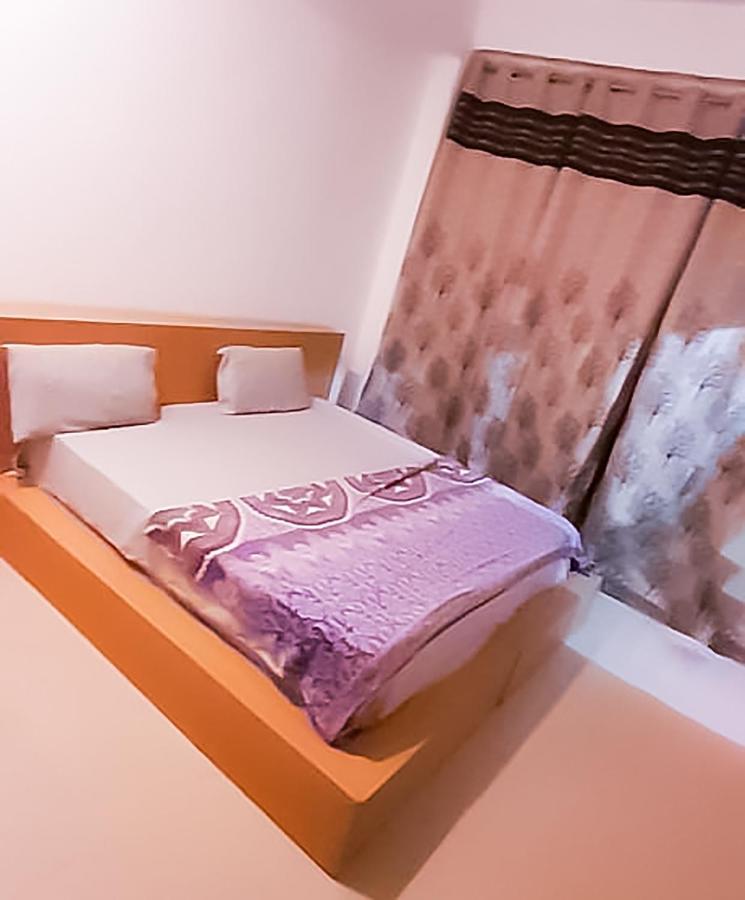 Roomshala 110 Hotel Mulaqaat - Shiv Nadar University Dadri Eksteriør bilde